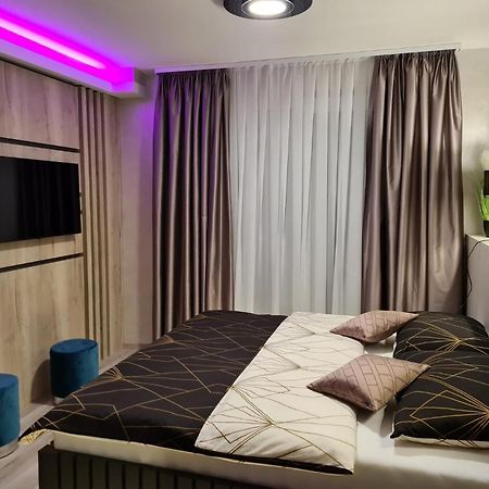 Wellness Apartments วาราชดีน ภายนอก รูปภาพ
